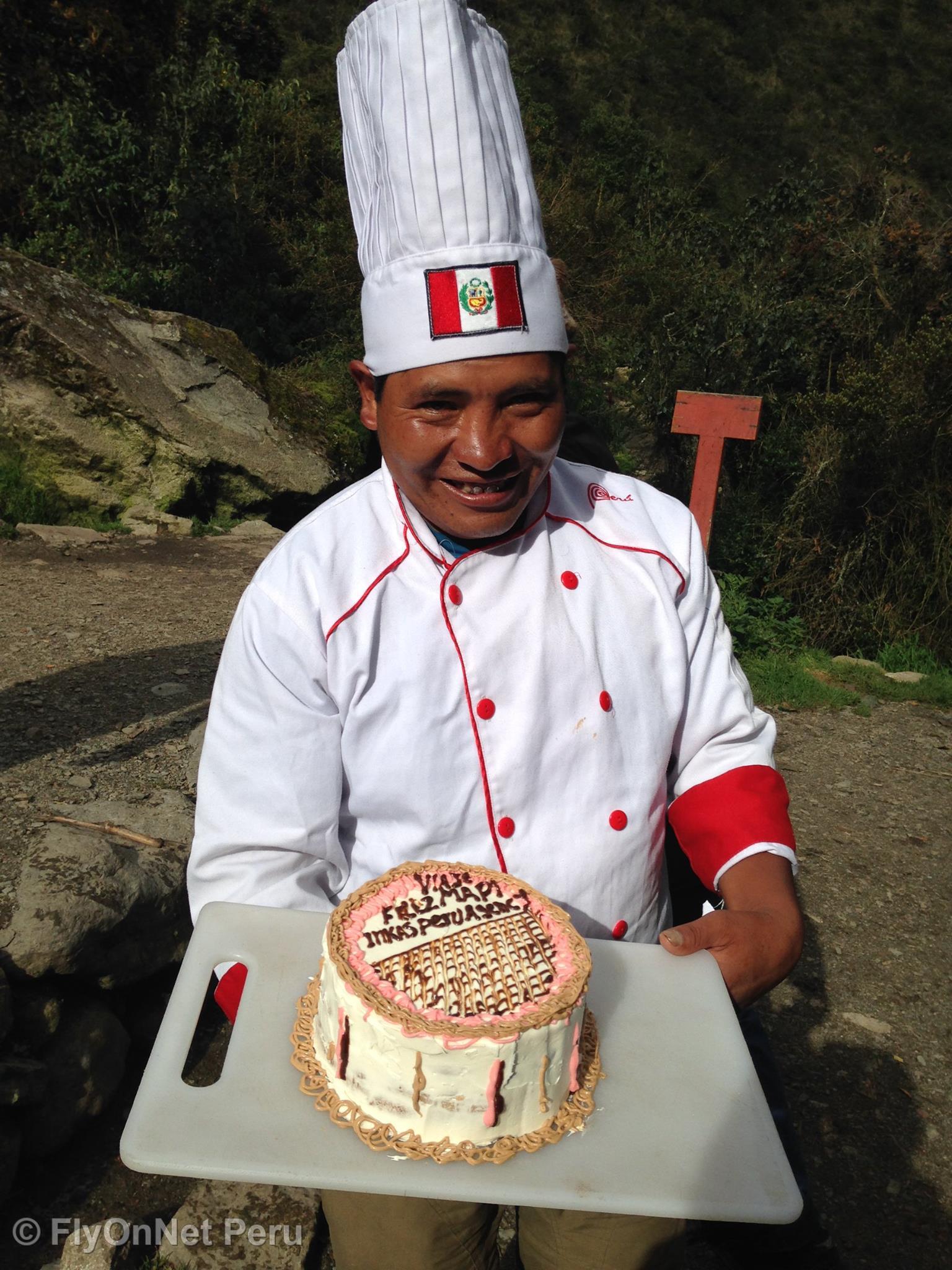 Álbum de fotos: Our cook baking a cake, Inca Trail
