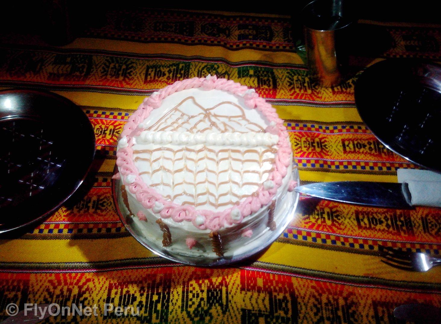 Álbum de fotos: Birthday cake during the trek, Inca Trail
