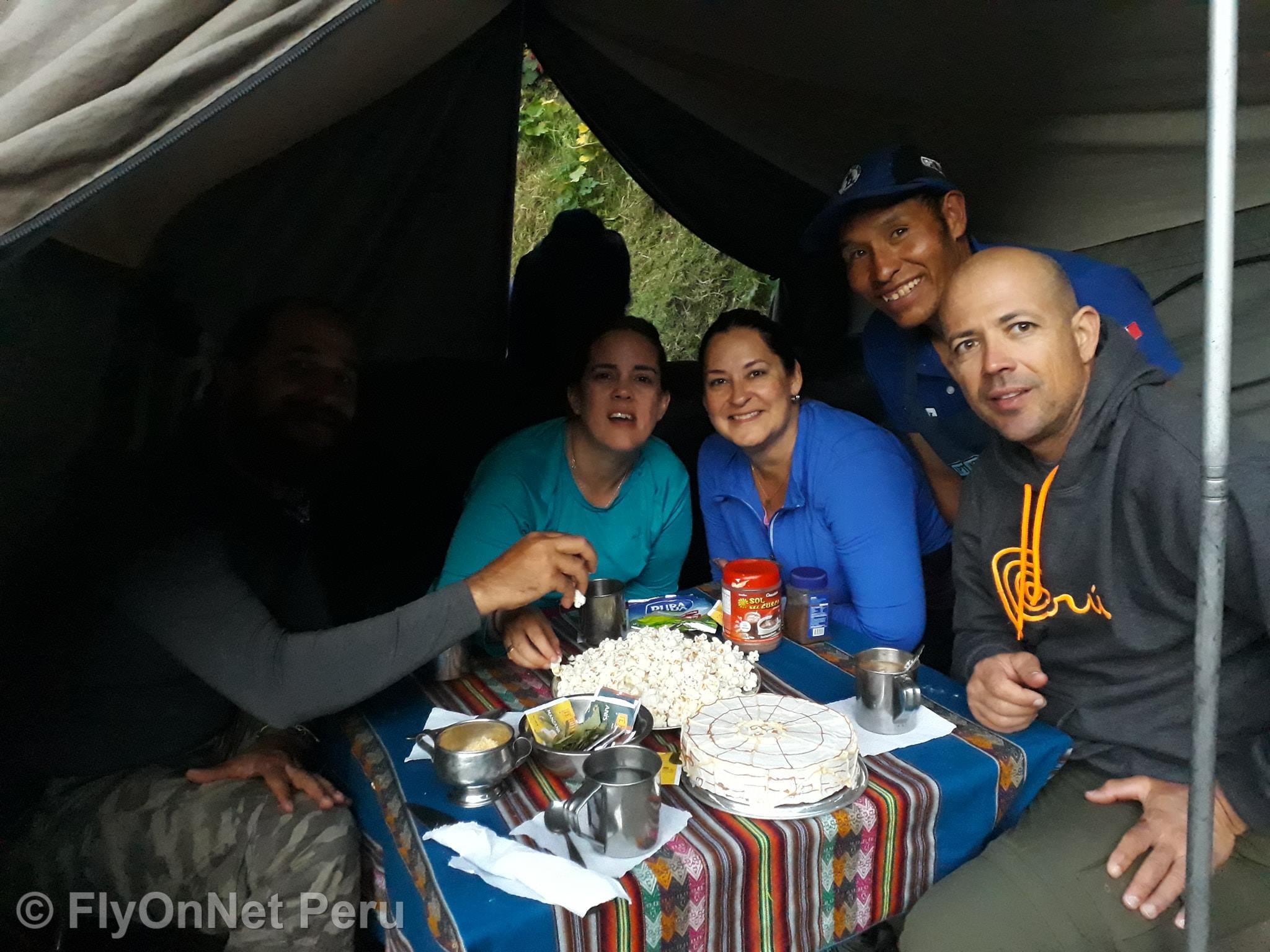 Álbum de fotos: Breakfast during the trek, Inca Trail