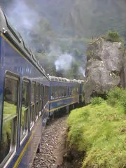 Trem em direção a Machu Picchu